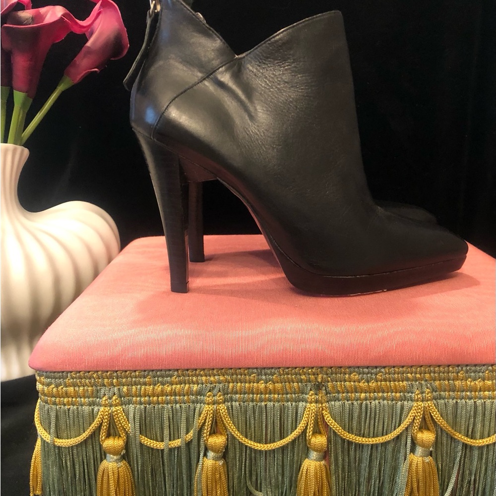 New Genuine Leather Halston Heritage Stiletto Ankle Boots